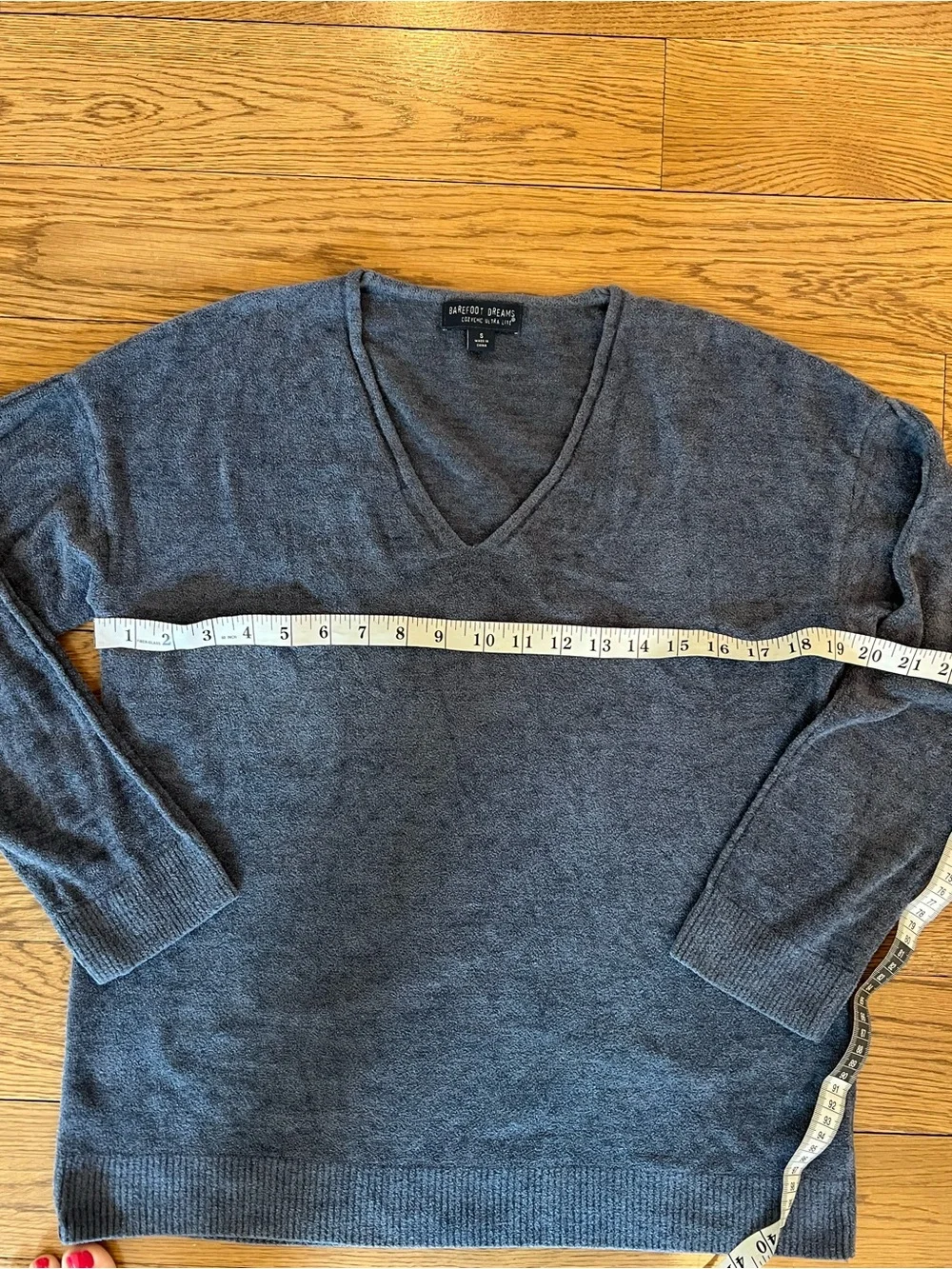 Barefoot Dreams Blue Gray V-Neck Sweater Size Small
